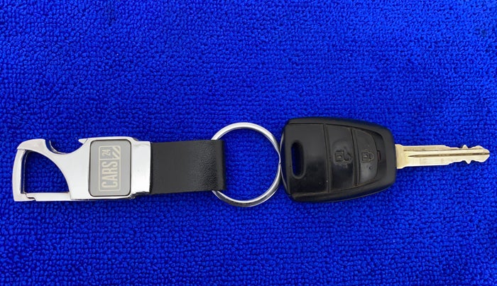 2019 Hyundai Grand i10 MAGNA 1.2 KAPPA VTVT, Petrol, Manual, 29,006 km, Key Close Up
