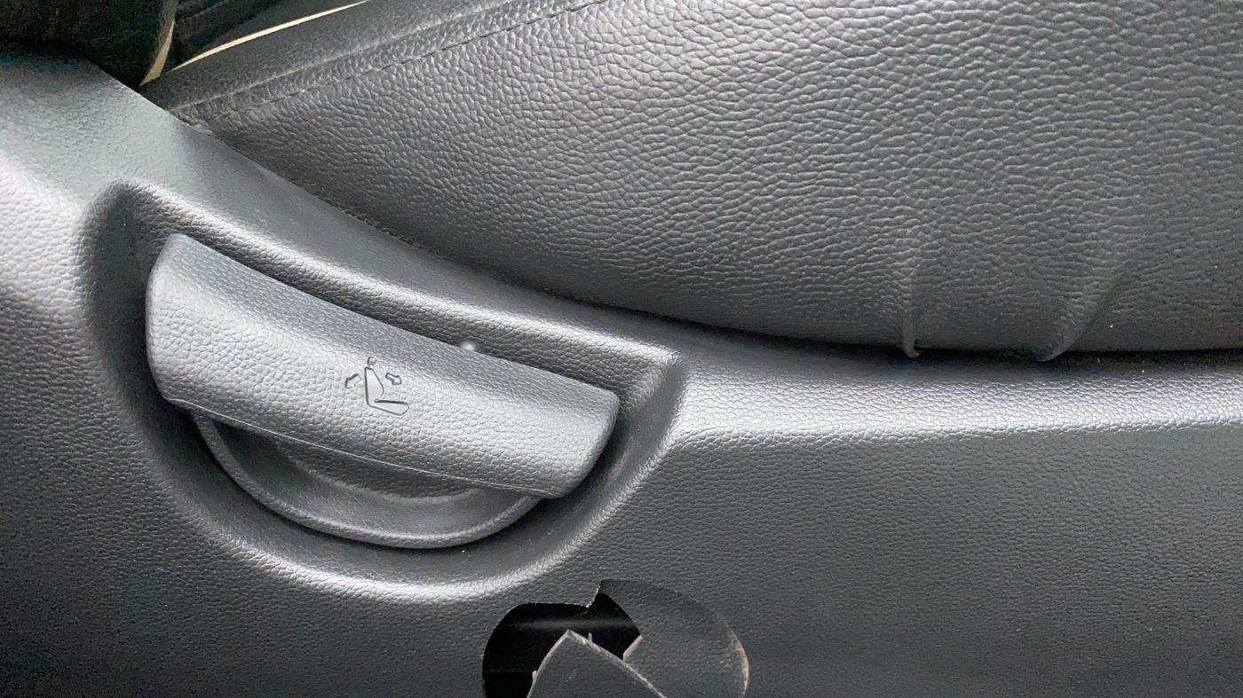 2019 Hyundai Grand i10 MAGNA 1.2 KAPPA VTVT, Petrol, Manual, 29,006 km, Driver Side Adjustment Panel