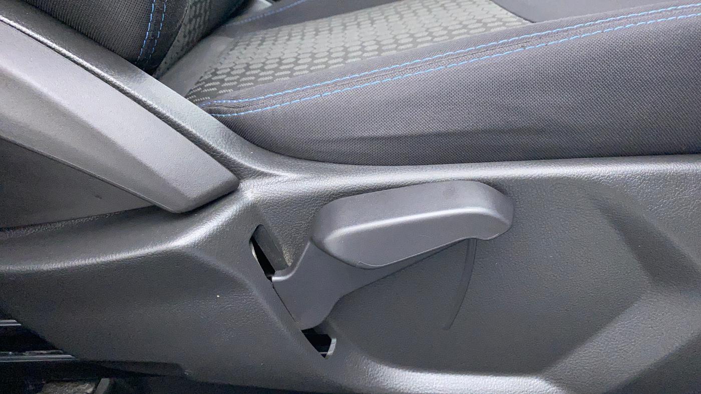 2019 Ford New Figo 1.2 TITANIUM BLU, Petrol, Manual, 22,795 km, Driver Side Adjustment Panel