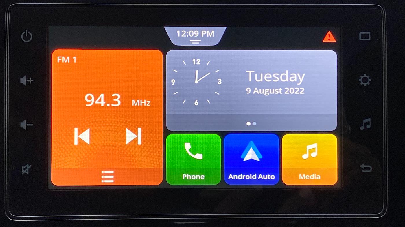 2021 Maruti XL6 ZETA AT SHVS, Petrol, Automatic, 7,830 km, Apple CarPlay and Android Auto