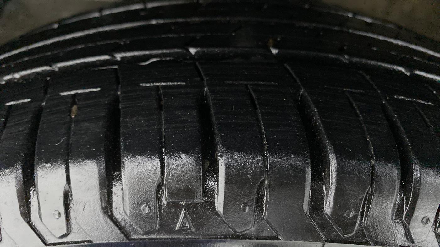 2021 Maruti XL6 ZETA AT SHVS, Petrol, Automatic, 7,830 km, Left Front Tyre Tread