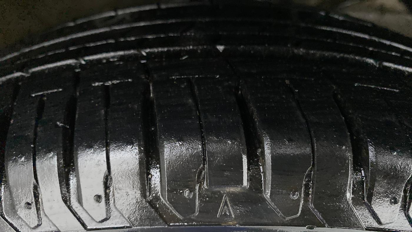 2021 Maruti XL6 ZETA AT SHVS, Petrol, Automatic, 7,830 km, Right Front Tyre Tread