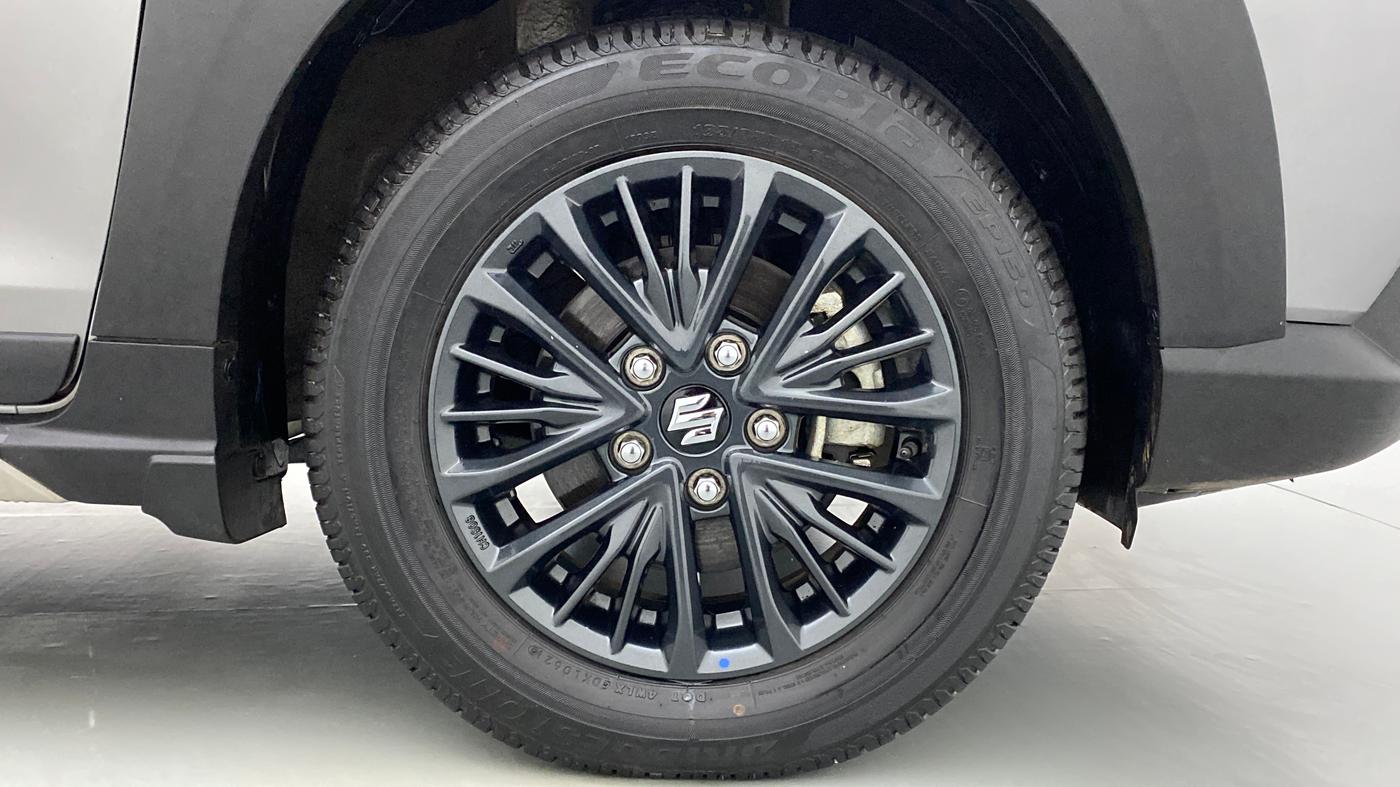 2021 Maruti XL6 ZETA AT SHVS, Petrol, Automatic, 7,830 km, Right Front Wheel