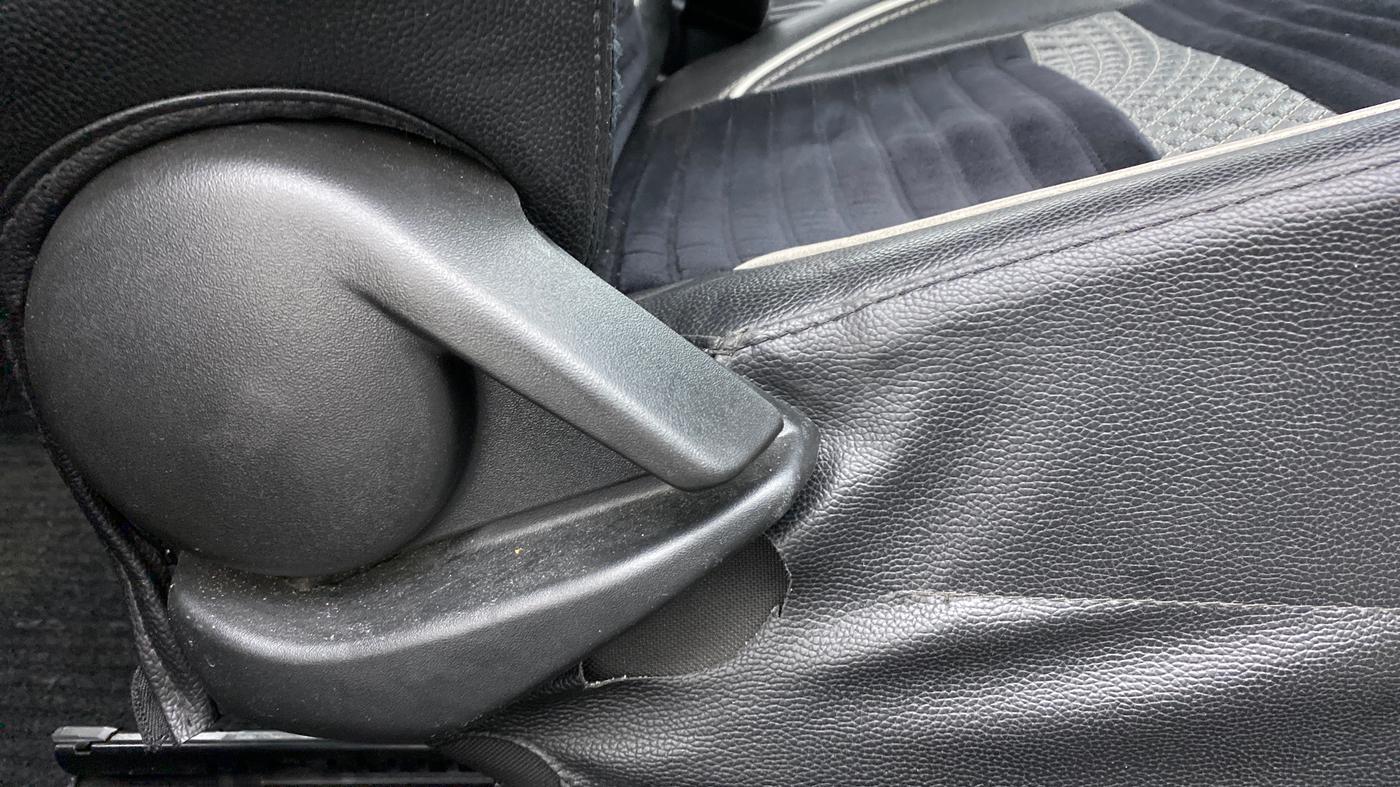 2015 Maruti Baleno DELTA PETROL 1.2, Petrol, Manual, 43,534 km, Driver Side Adjustment Panel