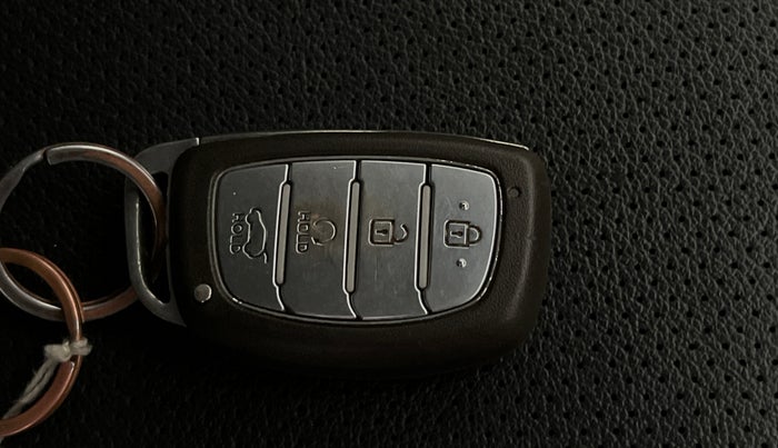 2021 Hyundai Creta SX (O) 1.4 TURBO DCT DUAL TONE, Petrol, Automatic, 92,101 km, Key Close Up