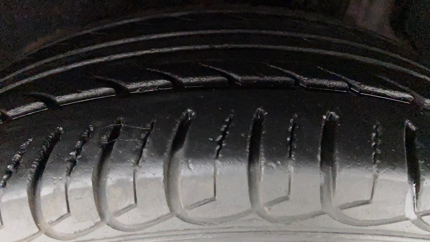 2017 Hyundai New Elantra 1.6 SX AT O, Diesel, Automatic, 69,264 km, Left Rear Tyre Tread