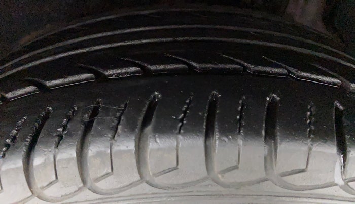 2017 Hyundai New Elantra 1.6 SX AT O, Diesel, Automatic, 69,264 km, Left Rear Tyre Tread