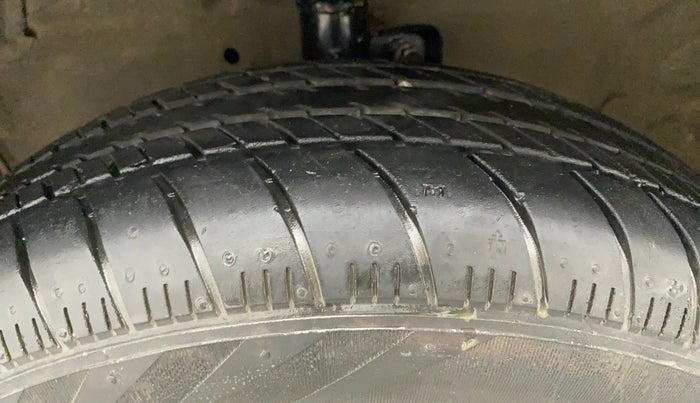 2017 Maruti Celerio VXI, Petrol, Manual, 25,312 km, Left Front Tyre Tread