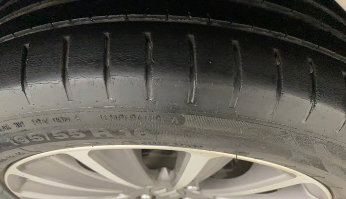 2020 Maruti Ciaz ALPHA  AT 1.5 SHVS PETROL, Petrol, Automatic, 52,387 km, Left Rear Tyre Tread