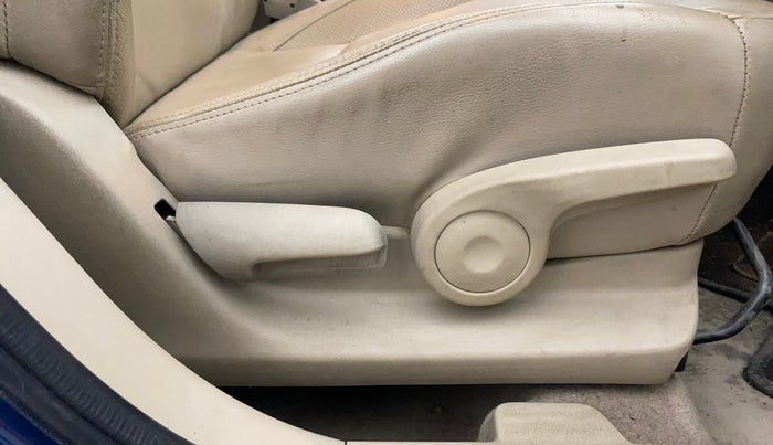 2020 Maruti Ciaz ALPHA  AT 1.5 SHVS PETROL, Petrol, Automatic, 52,387 km, Driver Side Adjustment Panel