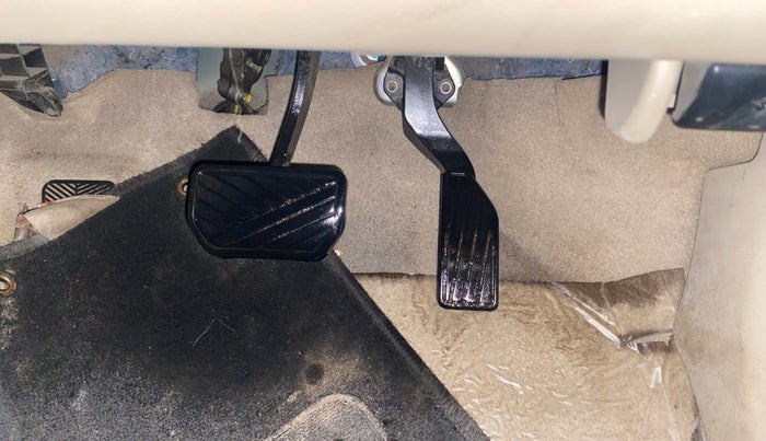 2020 Maruti Ciaz ALPHA  AT 1.5 SHVS PETROL, Petrol, Automatic, 52,387 km, Pedals