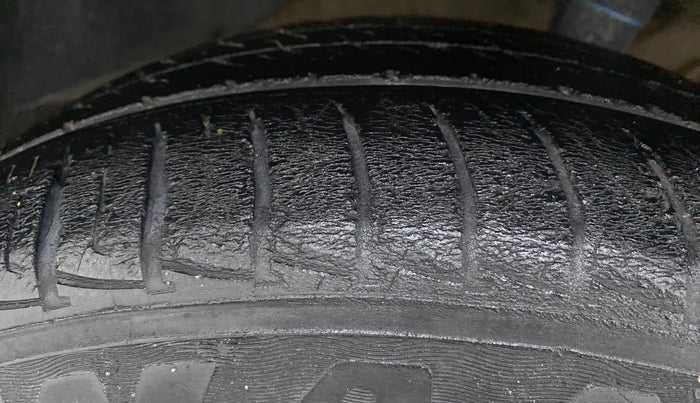 2018 Maruti Vitara Brezza VDI, Diesel, Manual, 73,168 km, Right Front Tyre Tread