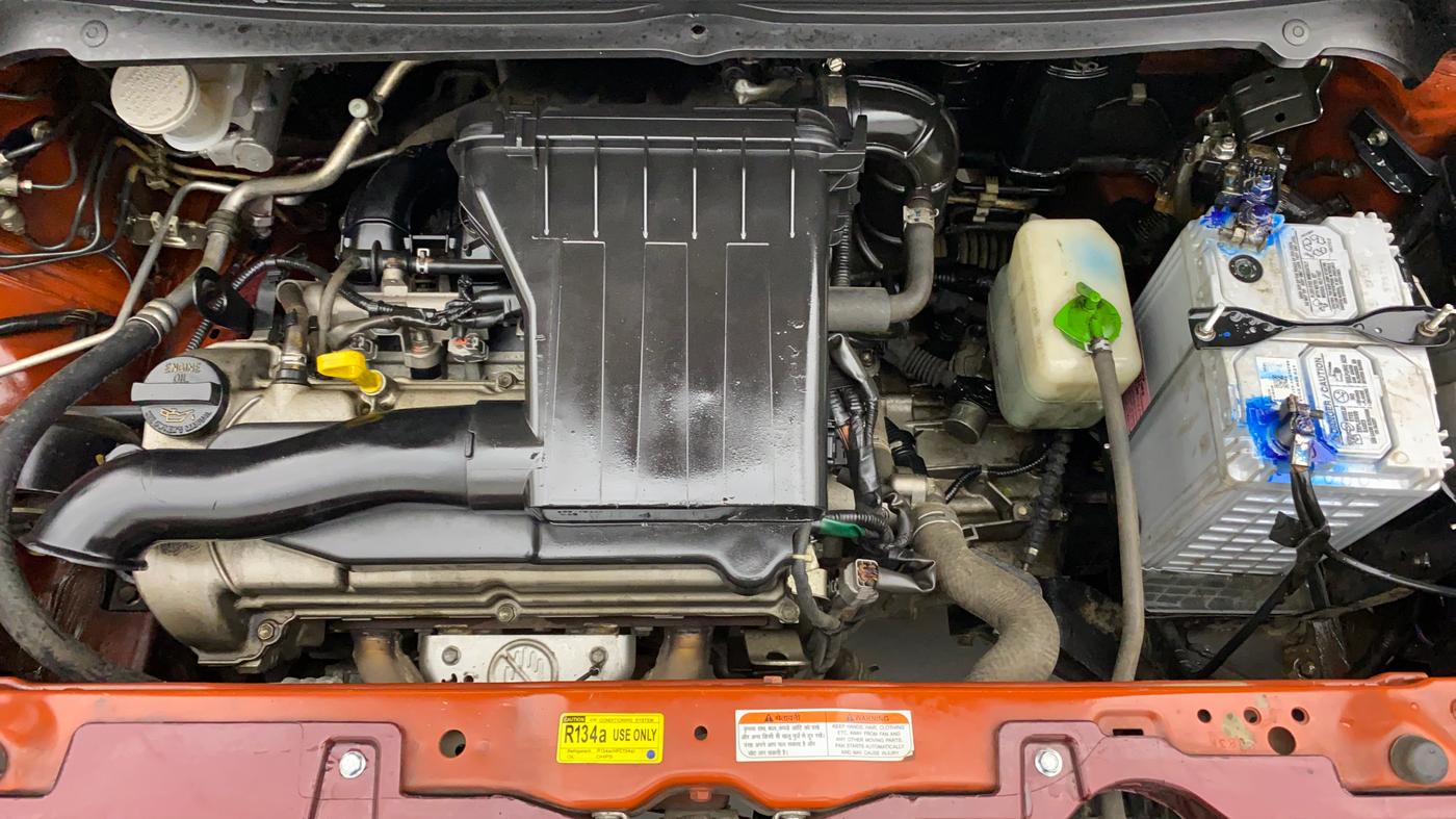2011 Maruti Ritz VXI BS IV, Petrol, Manual, 76,436 km, Engine Bonet View