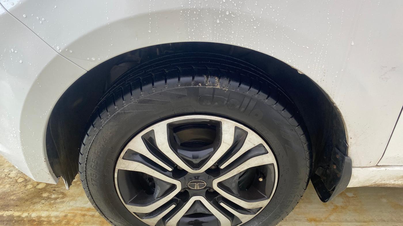 2022 Tata TIGOR XZ PLUS CNG, CNG, Manual, 88,691 km, Right Front Tyre Tread