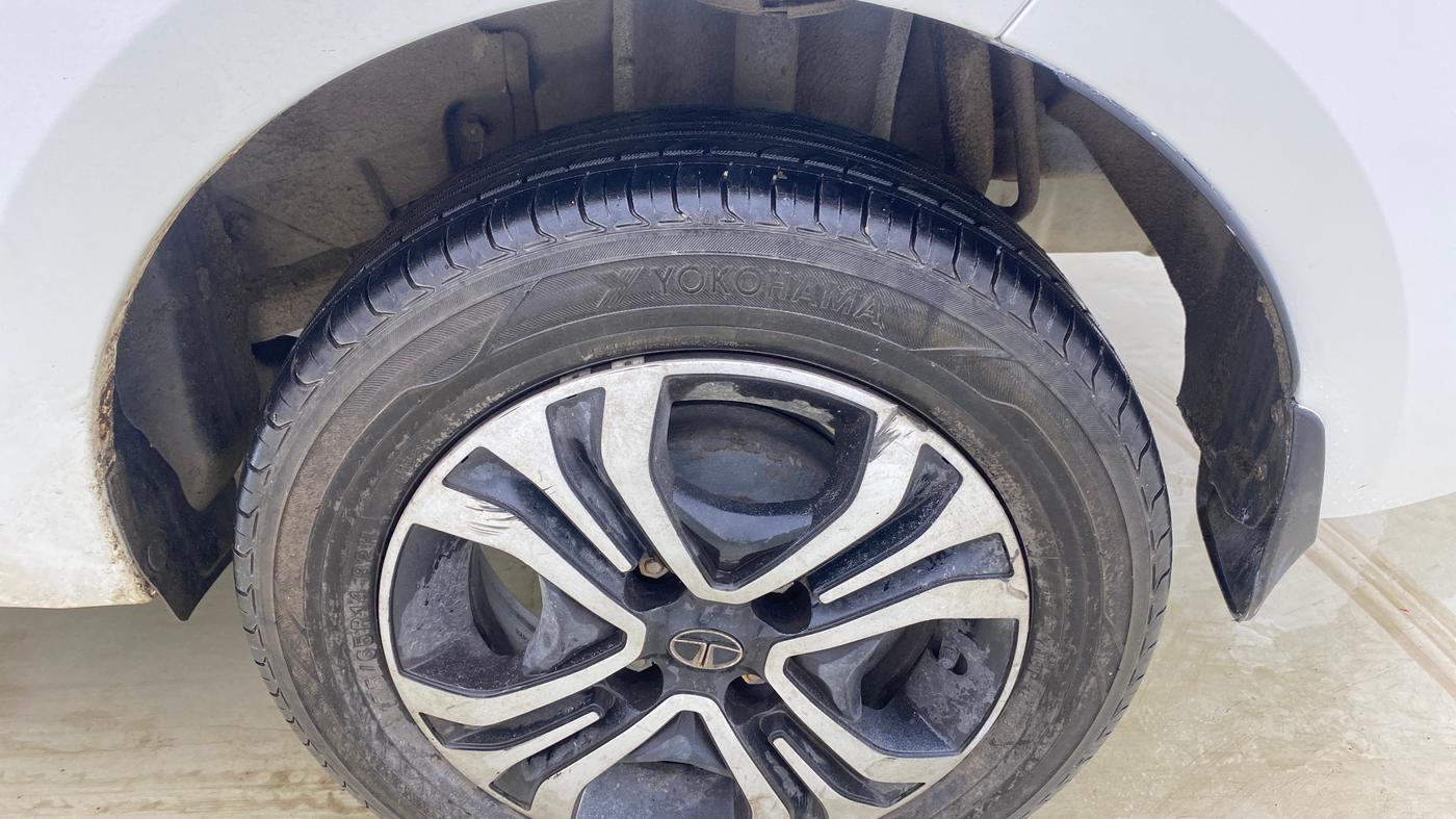 2022 Tata TIGOR XZ PLUS CNG, CNG, Manual, 88,691 km, Right Rear Tyre Tread