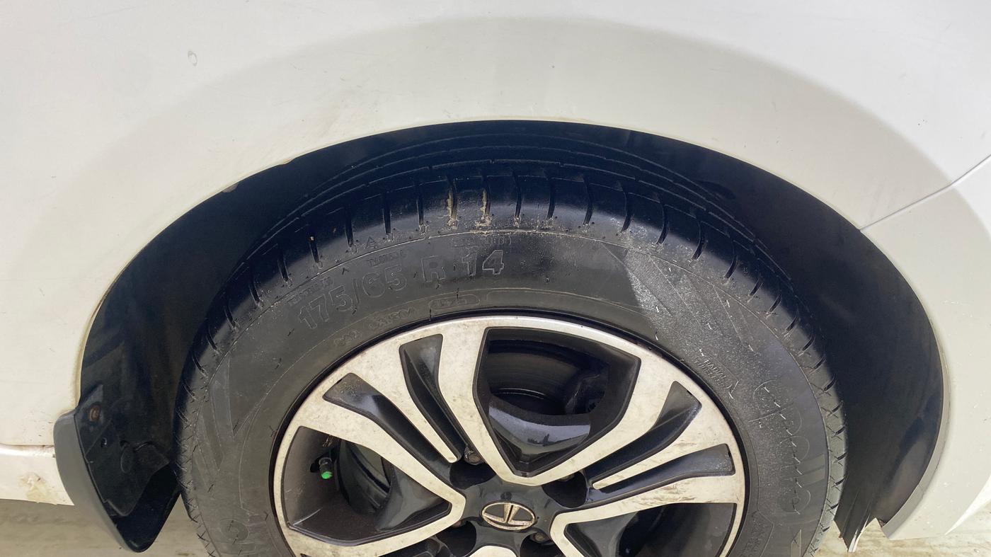 2022 Tata TIGOR XZ PLUS CNG, CNG, Manual, 88,691 km, Left Front Tyre Tread