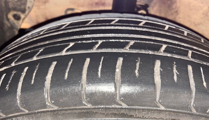 2013 Hyundai Grand i10 ERA 1.2 KAPPA VTVT, Petrol, Manual, 84,972 km, Left Front Tyre Tread