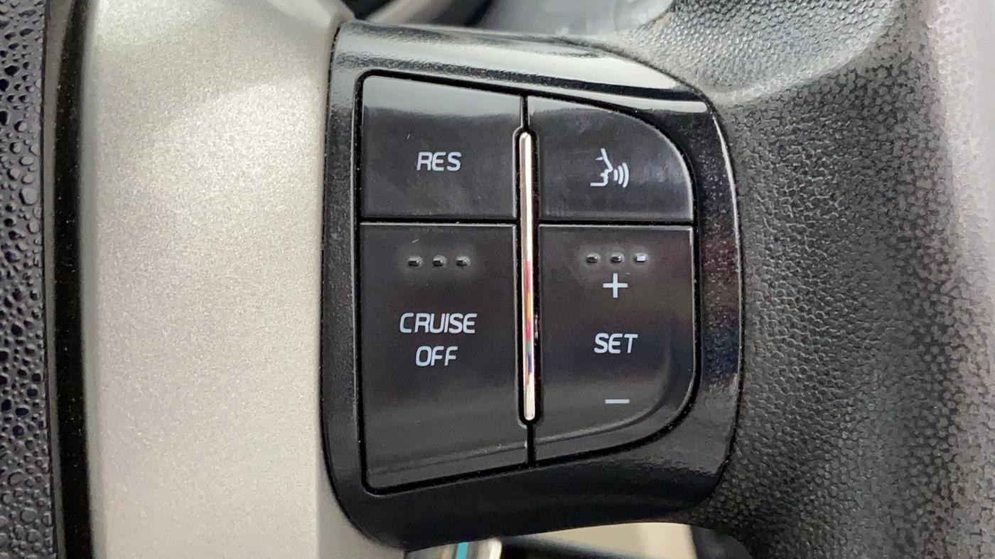 2017 Mahindra XUV500 W6 4X2, Diesel, Manual, 53,050 km, Adaptive Cruise Control