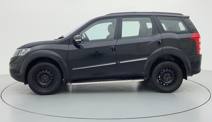 2017 Mahindra XUV500 W6 4X2, Diesel, Manual, 53,050 km, Left Side
