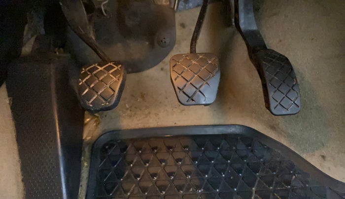 2014 Volkswagen Polo HIGHLINE1.2L, Petrol, Manual, 71,656 km, Pedals