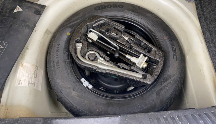 2014 Volkswagen Polo HIGHLINE1.2L, Petrol, Manual, 71,656 km, Spare Tyre