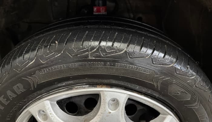 2016 Honda Jazz 1.2L I-VTEC S AT, Petrol, Automatic, 1,08,091 km, Left Front Tyre Tread