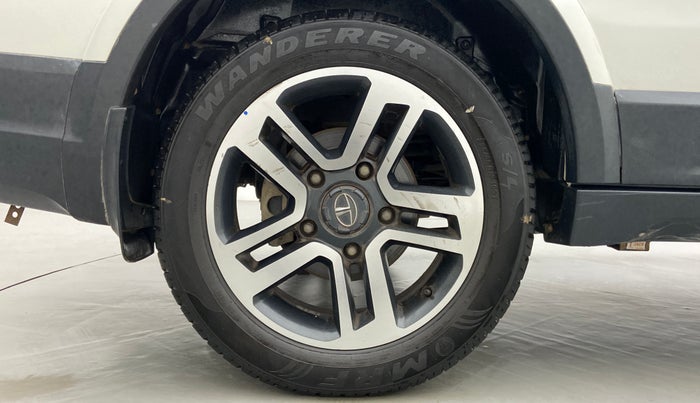 2017 Tata Hexa Varicor 400 XTA, Diesel, Automatic, 48,039 km, Right Rear Wheel