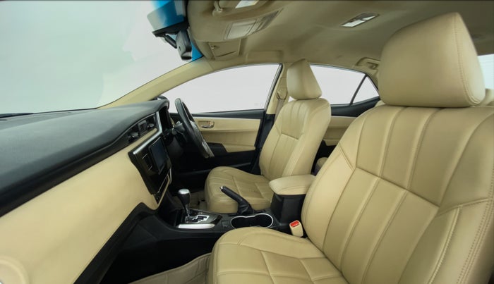 2017 Toyota Corolla Altis G AT, Petrol, Automatic, 75,836 km, Right Side Front Door Cabin