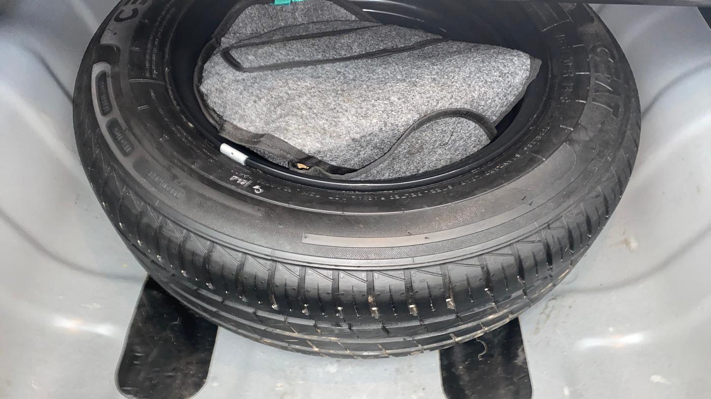 2022 Hyundai AURA SX 1.2 CNG, CNG, Manual, 1,21,535 km, Spare Tyre