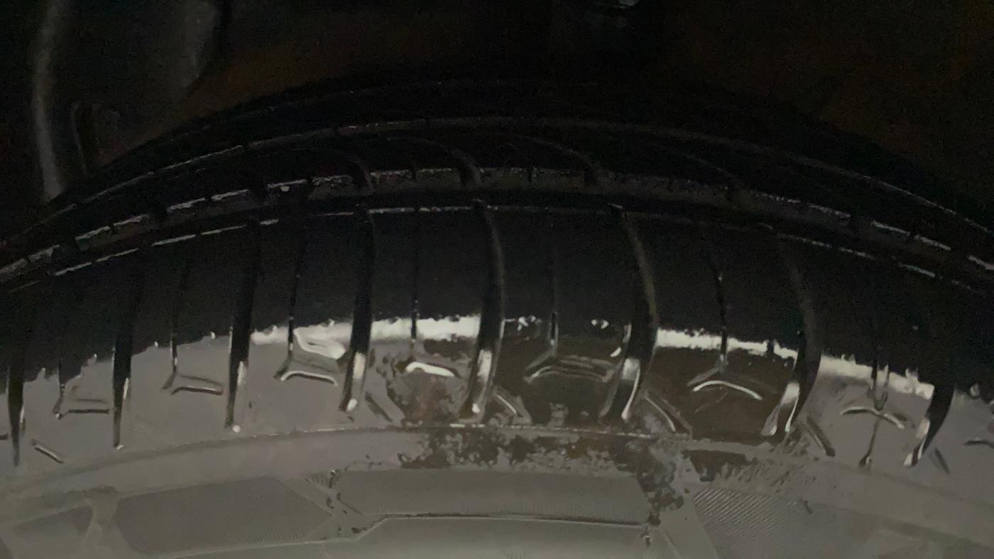 2022 Hyundai AURA SX 1.2 CNG, CNG, Manual, 1,21,535 km, Left Front Tyre Tread
