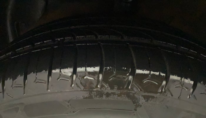 2022 Hyundai AURA SX 1.2 CNG, CNG, Manual, 1,21,511 km, Left Front Tyre Tread