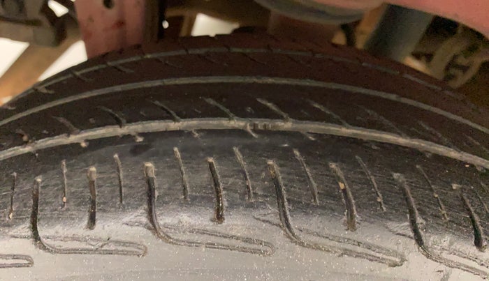 2013 Maruti Alto K10 VXI, Petrol, Manual, 90,399 km, Right Rear Tyre Tread