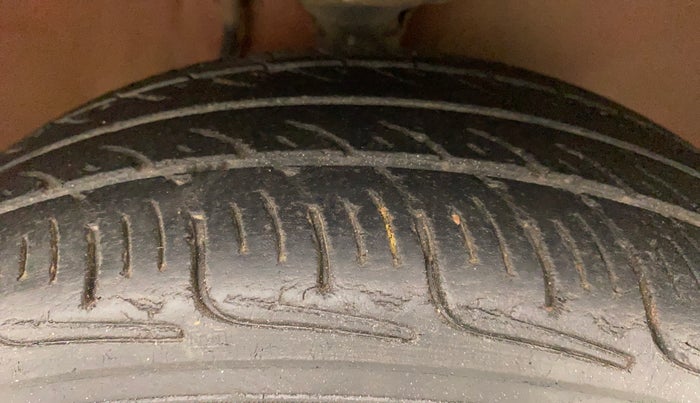 2013 Maruti Alto K10 VXI, Petrol, Manual, 90,399 km, Right Front Tyre Tread