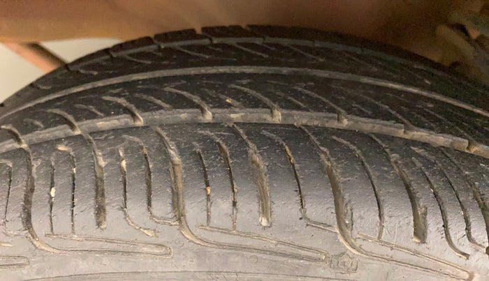 2013 Maruti Alto K10 VXI, Petrol, Manual, 90,399 km, Left Front Tyre Tread