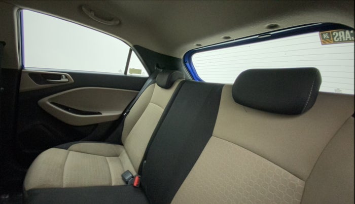 2015 Hyundai Elite i20 ASTA 1.2, Petrol, Manual, 84,879 km, Right Side Rear Door Cabin