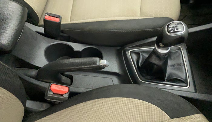 2015 Hyundai Elite i20 ASTA 1.2, Petrol, Manual, 84,879 km, Gear Lever