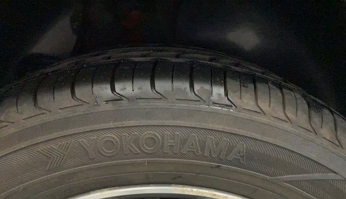 2017 Hyundai Creta SX PLUS AT 1.6 PETROL, Petrol, Automatic, 72,957 km, Right Rear Tyre Tread