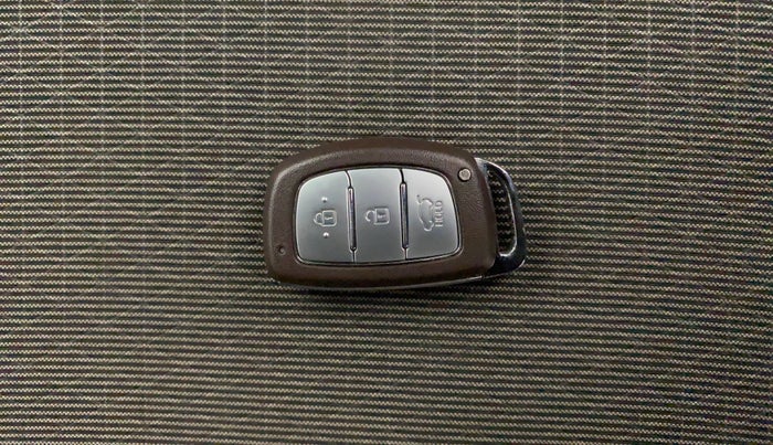 2017 Hyundai Creta SX PLUS AT 1.6 PETROL, Petrol, Automatic, 72,957 km, Key Close Up