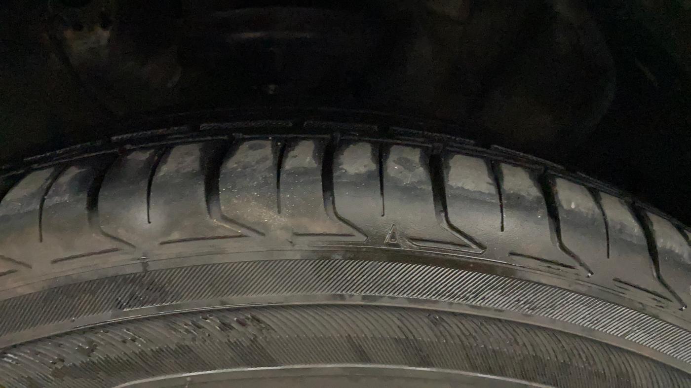 2017 Hyundai Creta SX PLUS AT 1.6 PETROL, Petrol, Automatic, 72,957 km, Right Front Tyre Tread