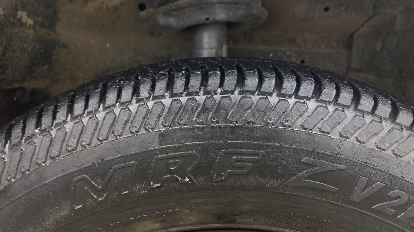 2013 Maruti Swift VXI, Petrol, Manual, 1,25,352 km, Right Front Tyre Tread
