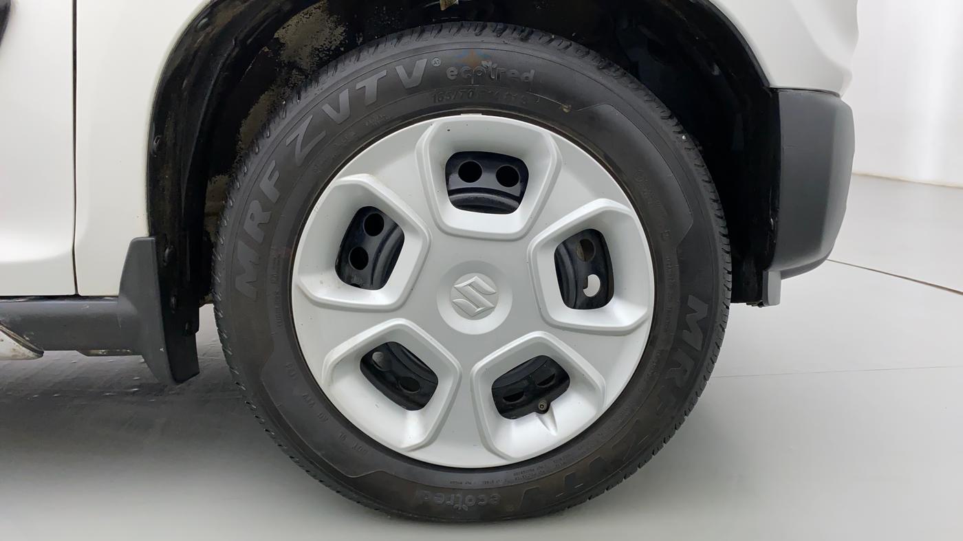 2020 Maruti S PRESSO VXI CNG, CNG, Manual, 30,516 km, Right Front Wheel