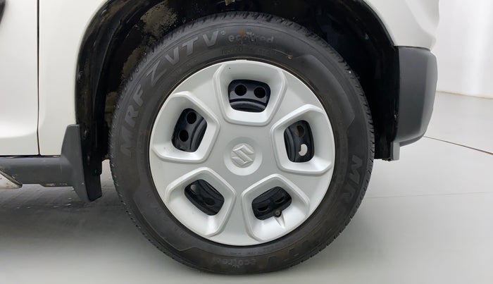 2020 Maruti S PRESSO VXI CNG, CNG, Manual, 30,516 km, Right Front Wheel