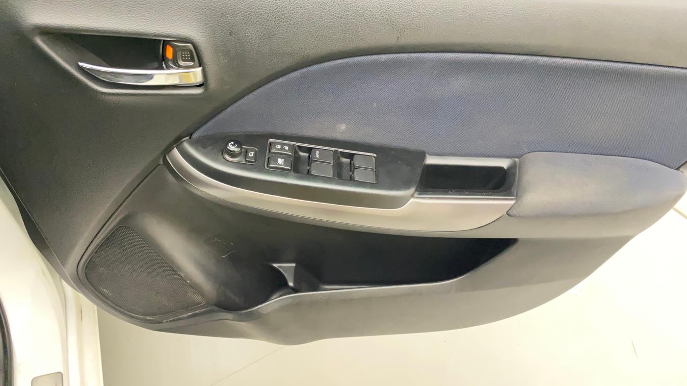 2021 Maruti Baleno ALPHA PETROL 1.2, CNG, Manual, 51,026 km, Driver Side Door Panels Control
