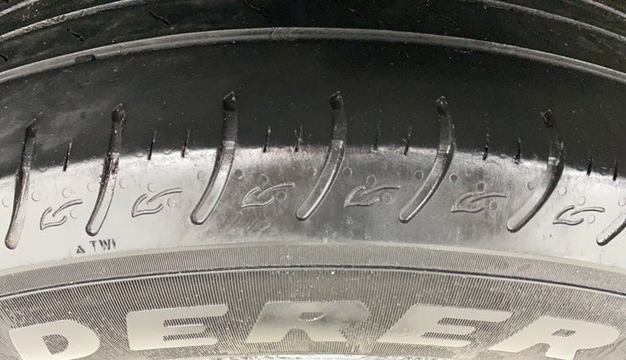 2021 Mahindra XUV300 W4 1.2 PETROL, Petrol, Manual, 45,494 km, Right Rear Tyre Tread