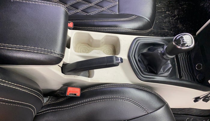 2021 Mahindra XUV300 W4 1.2 PETROL, Petrol, Manual, 45,494 km, Gear Lever