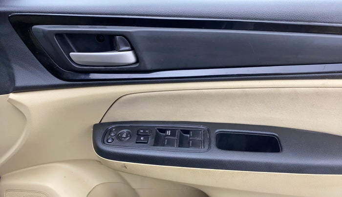 2018 Honda Amaze 1.2L I-VTEC S, Petrol, Manual, 71,593 km, Driver Side Door Panels Control