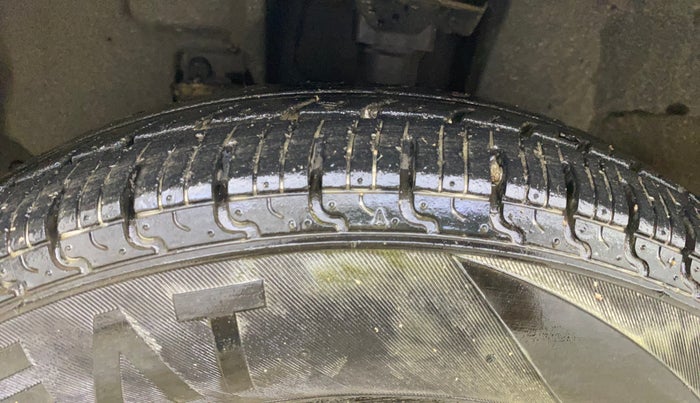 2018 Datsun Redi Go A, Petrol, Manual, 27,026 km, Left Front Tyre Tread