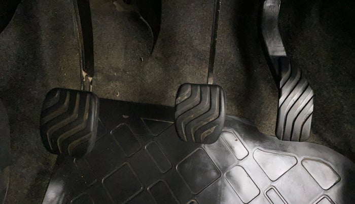 2018 Datsun Redi Go A, Petrol, Manual, 27,026 km, Pedals