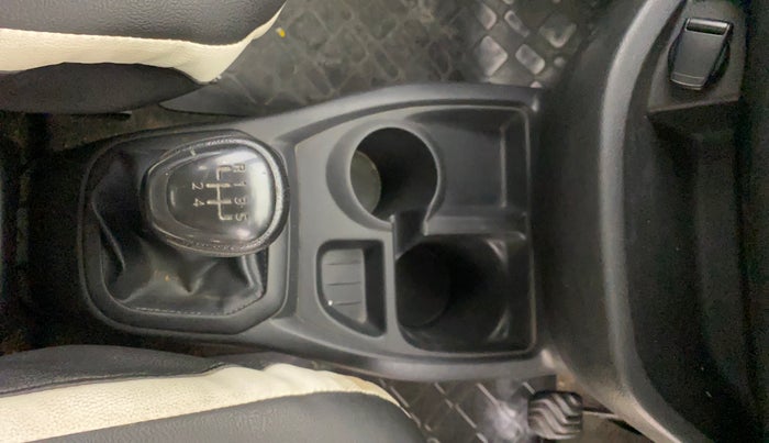 2018 Datsun Redi Go A, Petrol, Manual, 27,026 km, Gear Lever