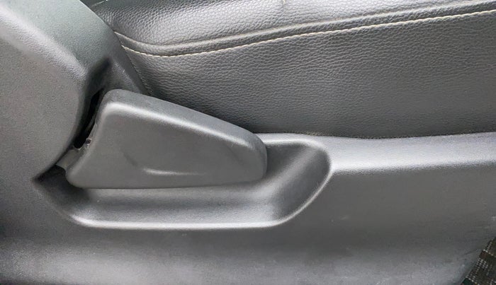 2017 Datsun Redi Go S 1.0, Petrol, Manual, 1,09,680 km, Driver Side Adjustment Panel